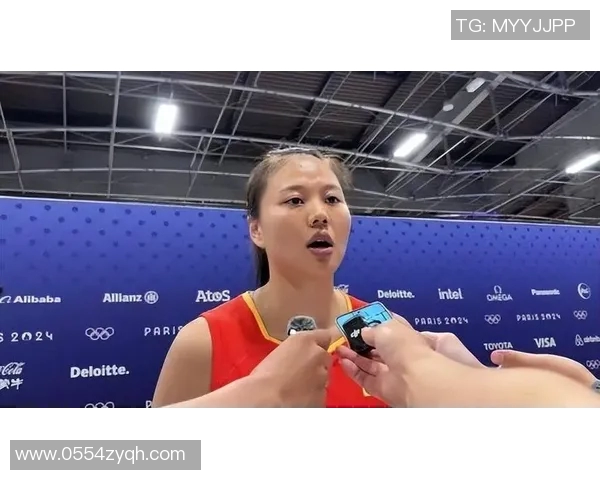 四川女排迎战强敌全力以赴争夺胜利展现团队精神与拼搏意志